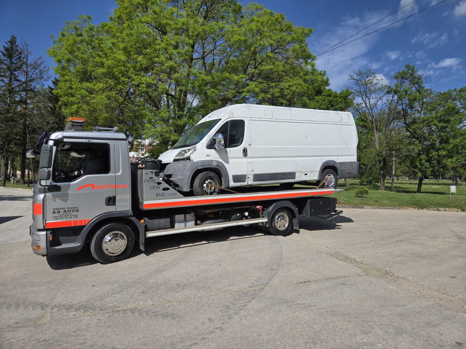 Pomoć na putu Vladičin Han auto-put